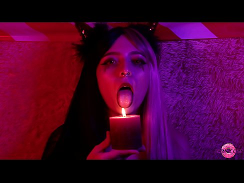 ❤️ ʻO ka Blowjob aloha mai Sexy Succubus me ka hoʻokō waha Sex video ma porn haw.klassikaprint.ru