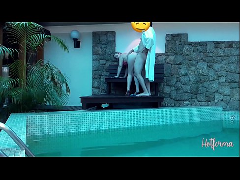 ❤️ Kāhea ʻo Boss i ke kaikamahine i ka loko wai, akā ʻaʻole hiki iā ia ke pale i ka wela Sex video ma porn haw.klassikaprint.ru
