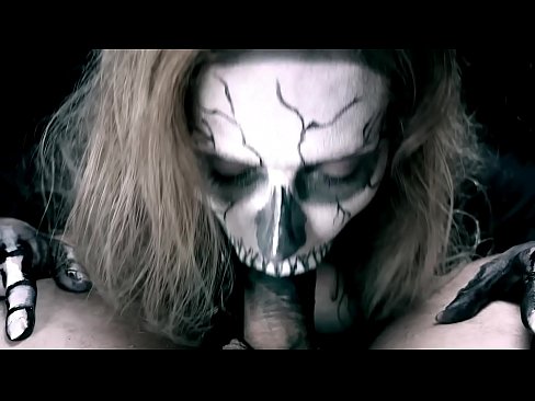 ❤️ ʻO ke kaikamahine daimonio e omo ana i ka moa me kona waha ʻeleʻele a me ka ʻai ʻana. Sex video ma porn haw.klassikaprint.ru